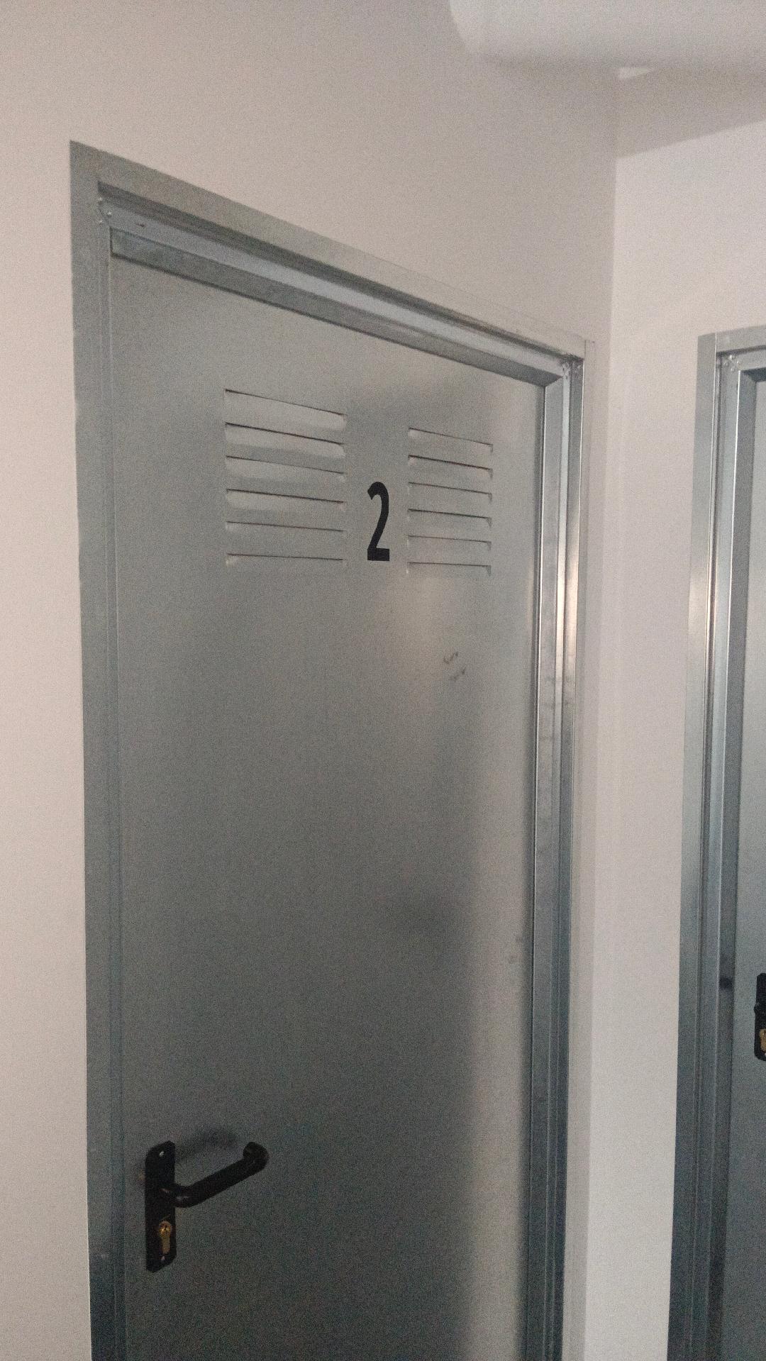 puerta trastero nº 2